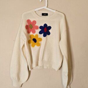Cider Size Medium cream white sweater with crochet heart floral front